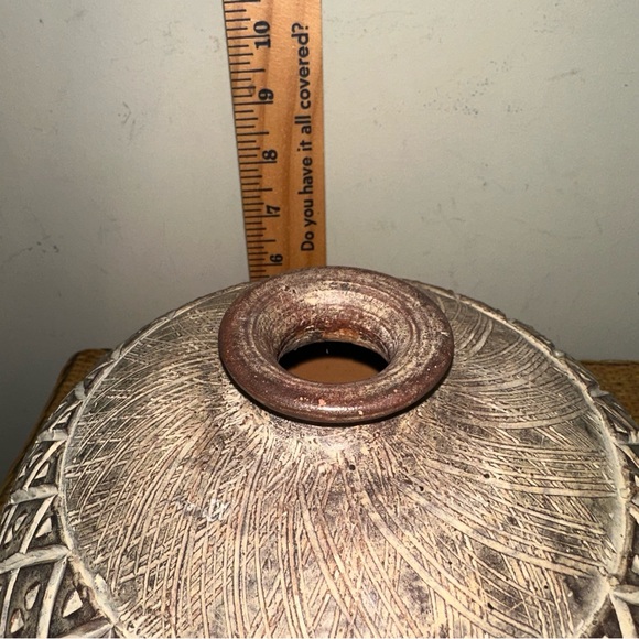 Vintage Mid Century Latin American Round Clay Tribal Vase Textured Geometric - Picture 12 of 13
